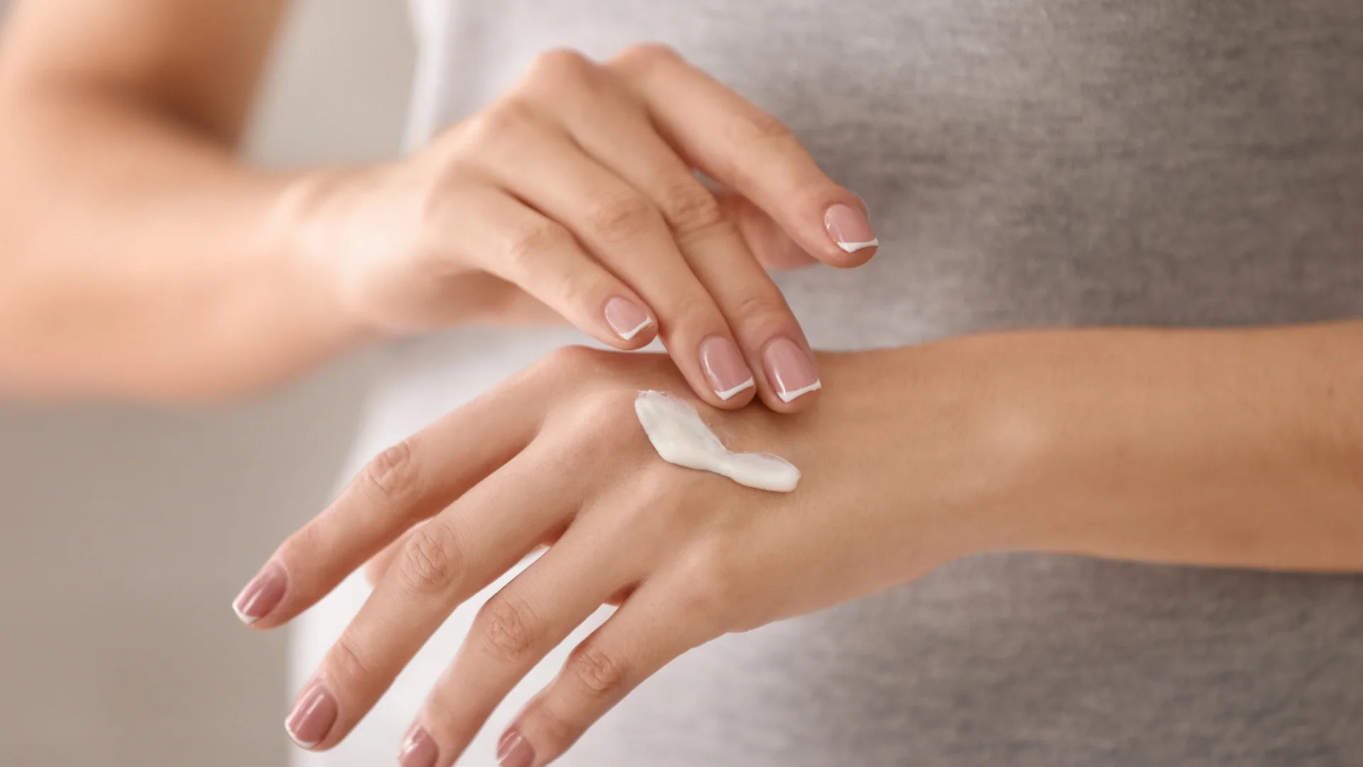 botticacosmetics-potrzeby-skory-header-img-kosmetyki-nawilzajace.webp
