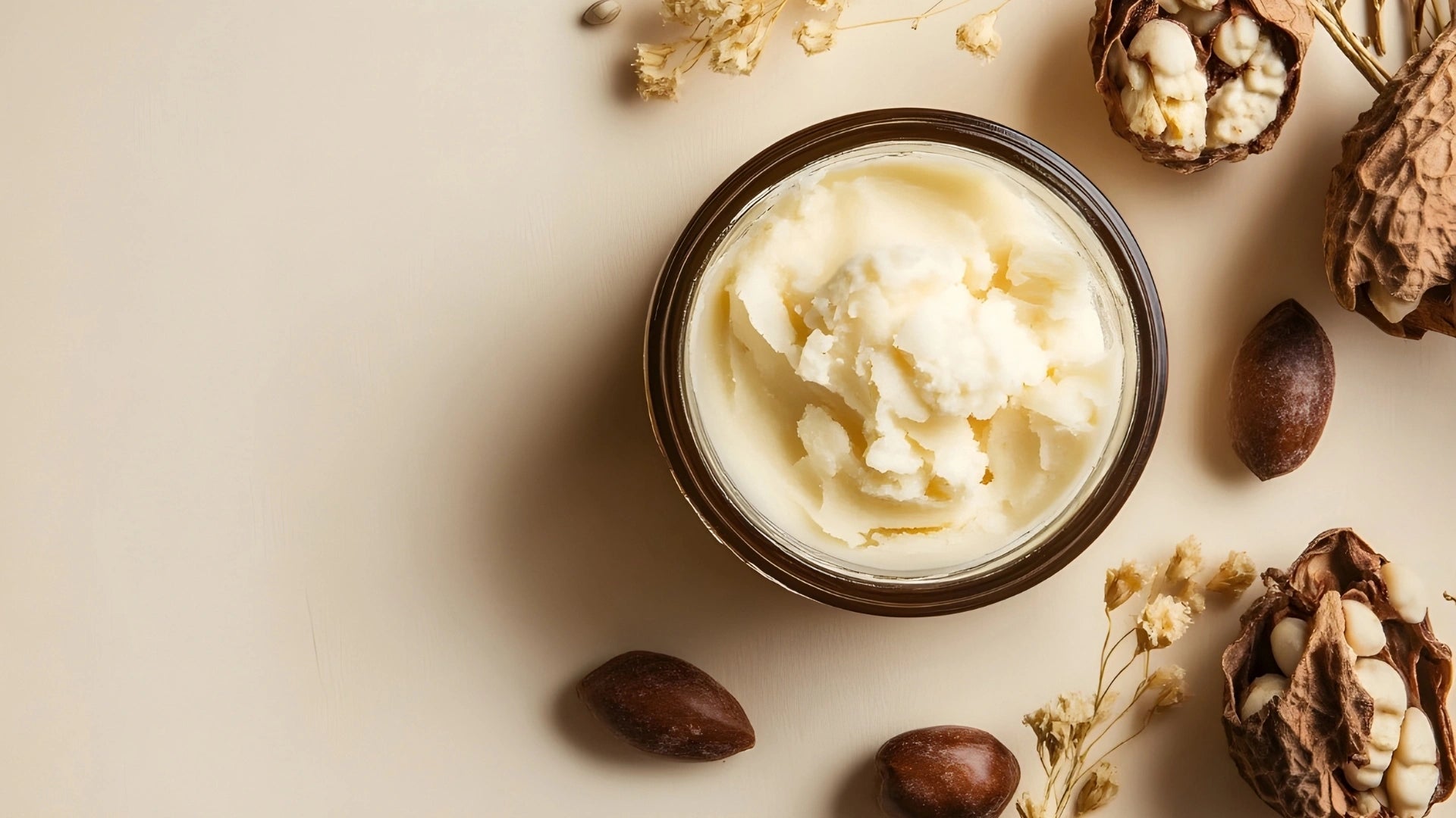 botticacosmetics-skladniki-header-img-maslo-shea.webp