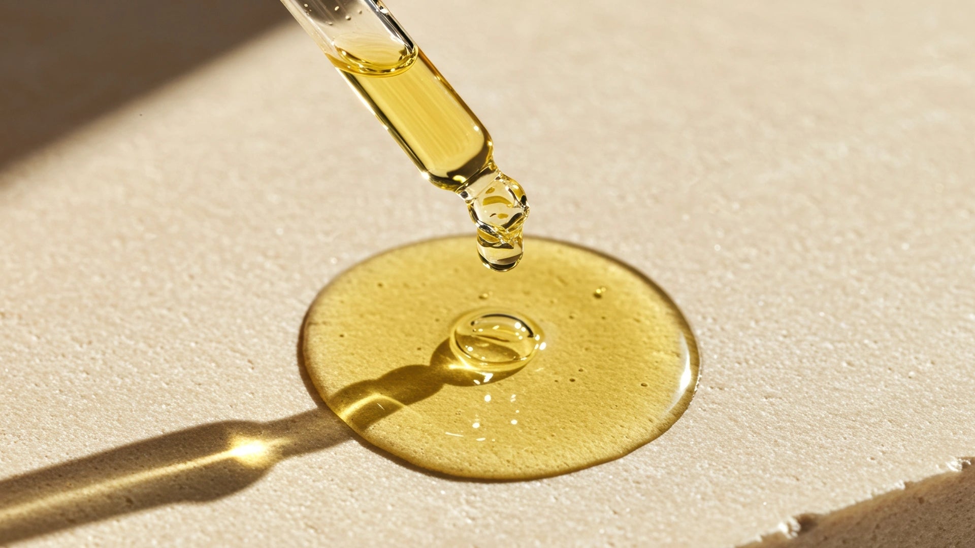 botticacosmetics-skladniki-header-img-olej-konopny.webp